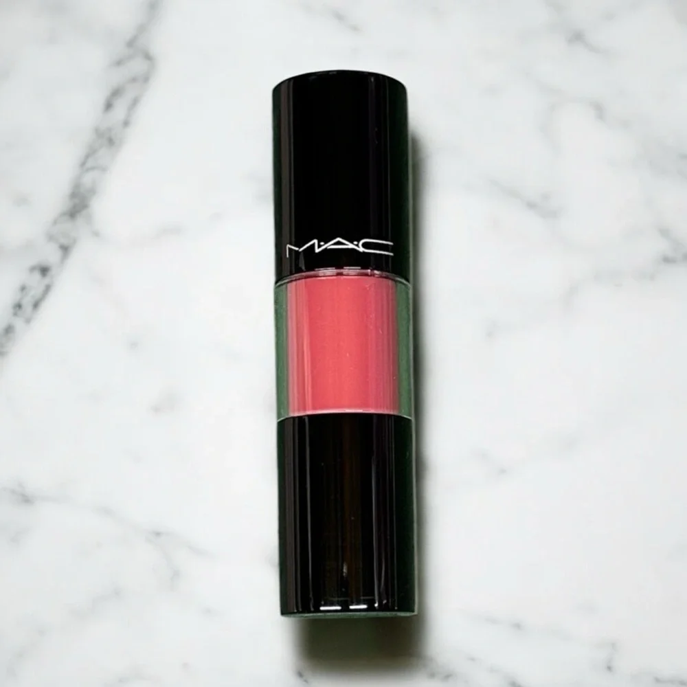 MAC *Try To Stop Me*. Versicolour Varnish Cream Lip Stain